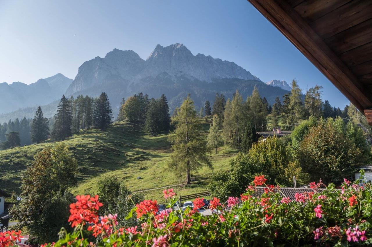 Ferienwohnung Zugspitze グライナウ エクステリア 写真